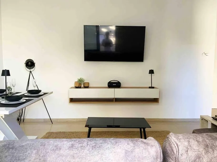2 Bedroom Family Apartment With Free Parking Θεσσαλονίκη